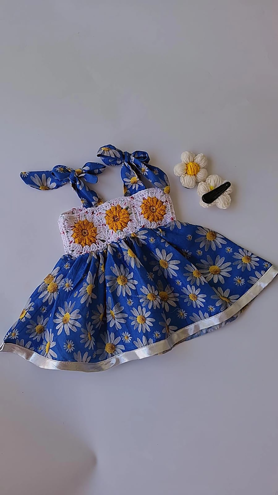 Daisay blue