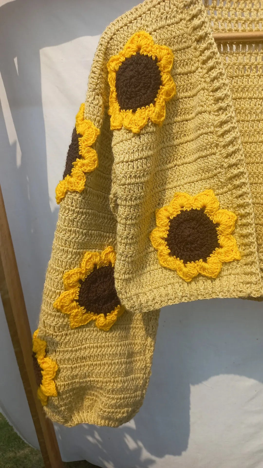 Sunflower Cropped cardigan