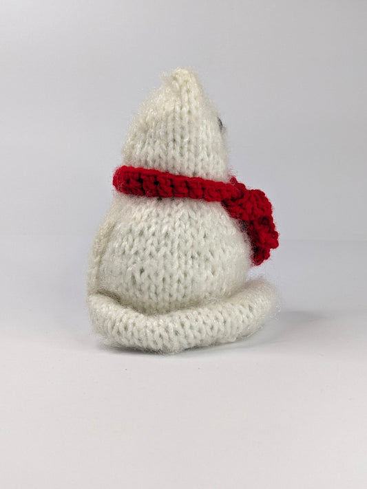 Loaf kitty in furry white