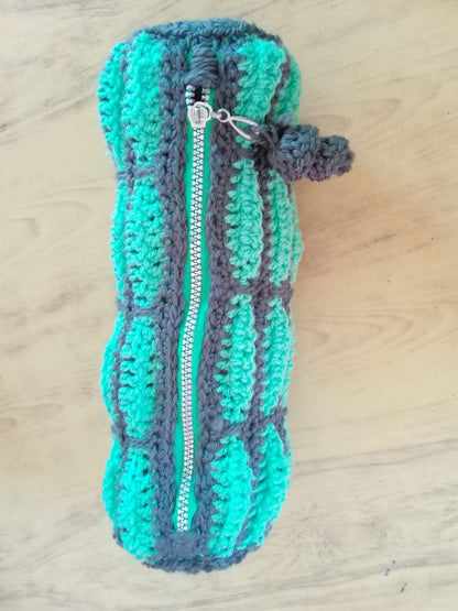 Almond Crochet stationery bag