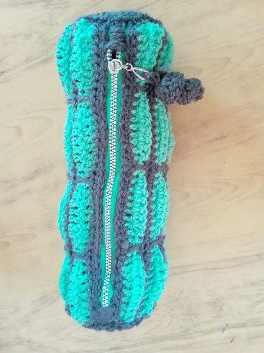 Almond Crochet stationery bag