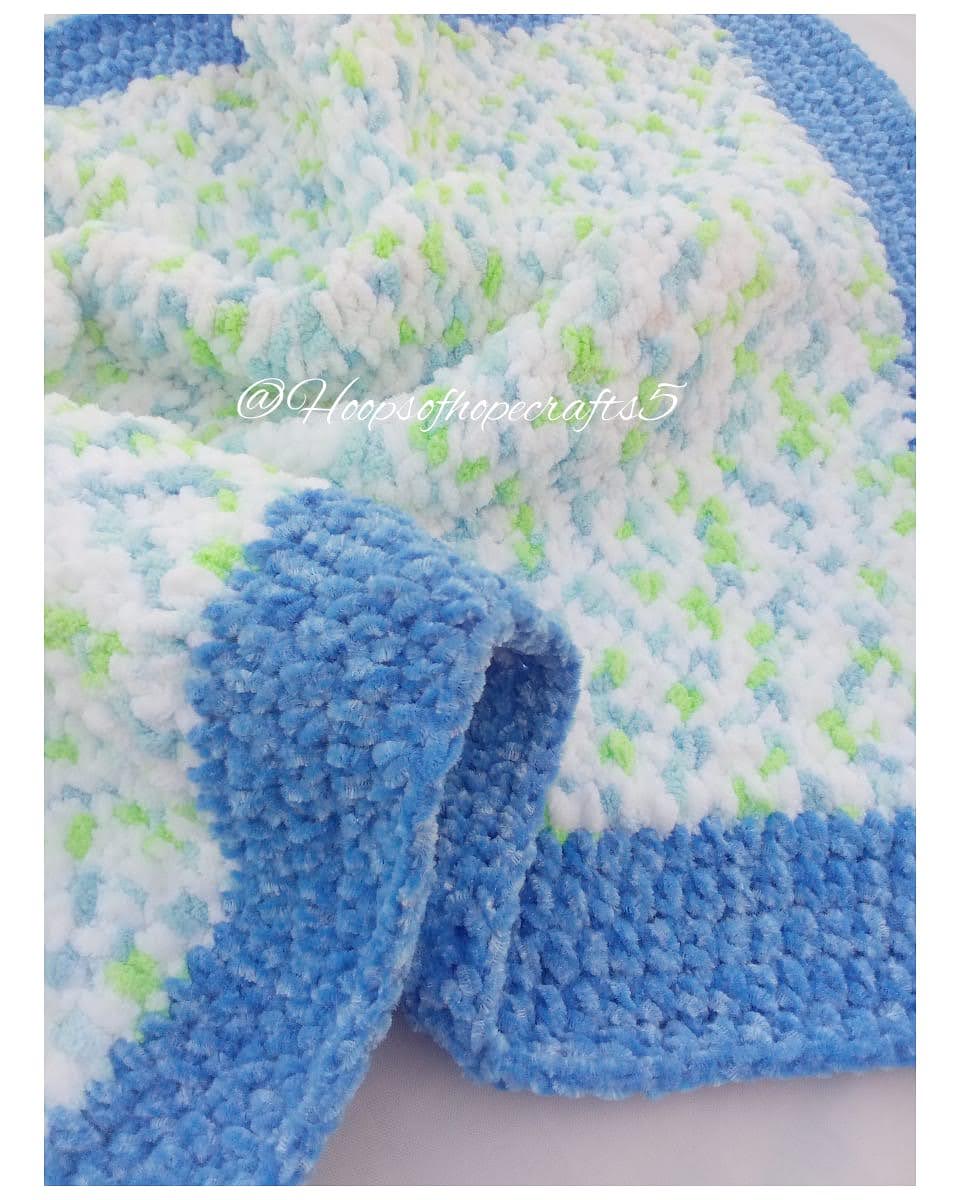 Cuddle&Hugs blanket