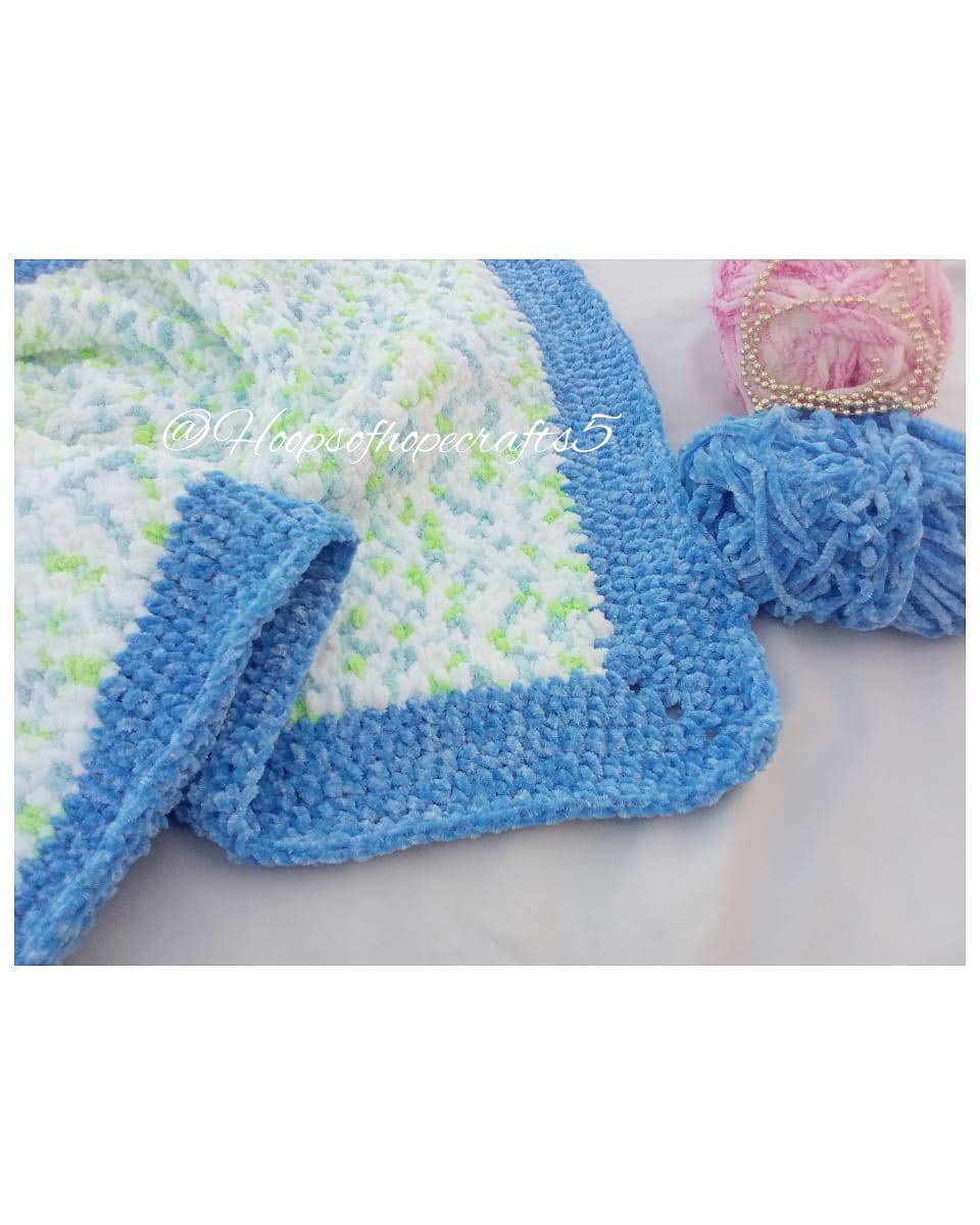Cuddle&Hugs blanket