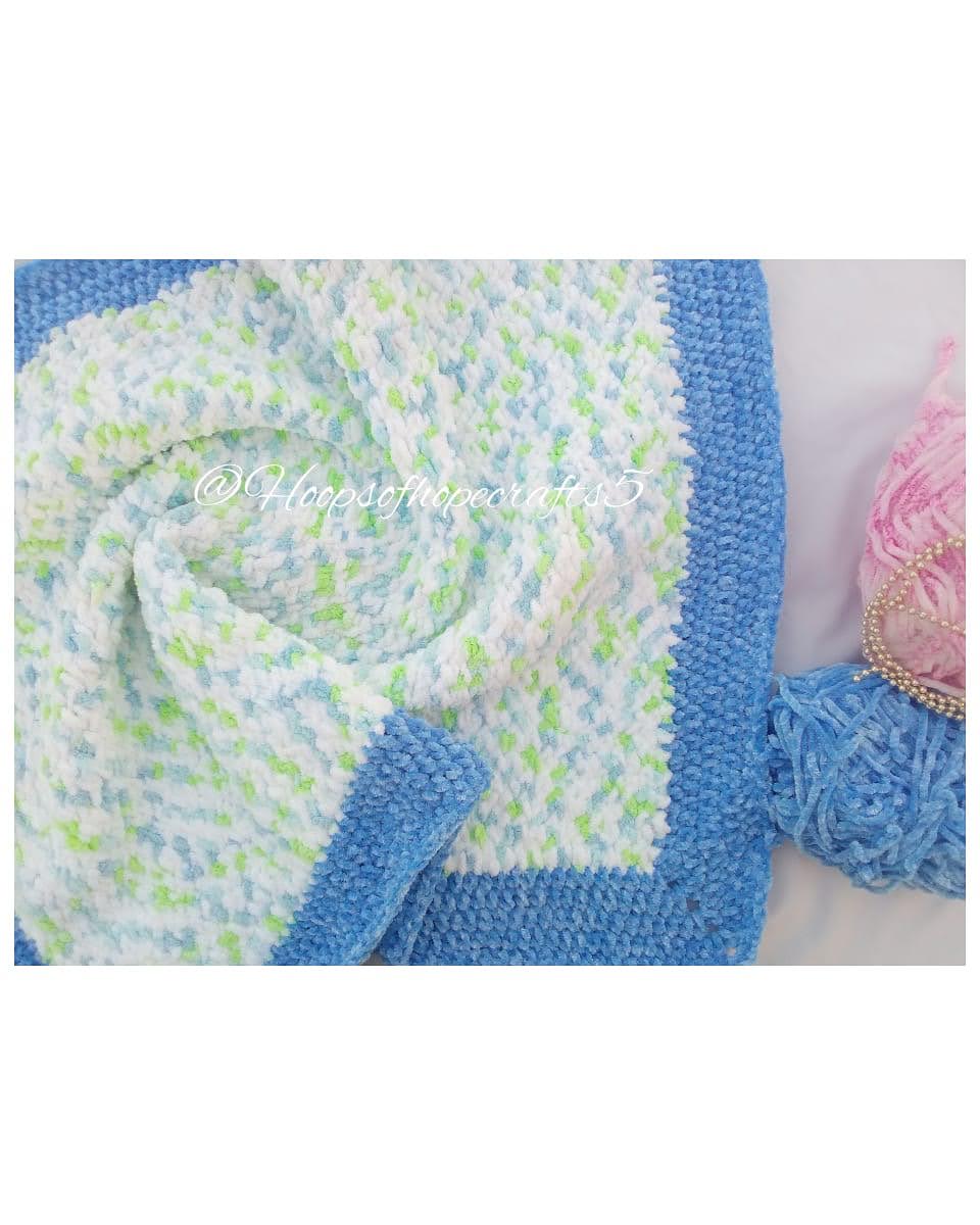 Cuddle&Hugs blanket