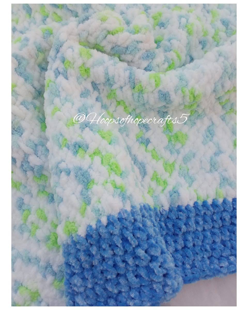 Cuddle&Hugs blanket