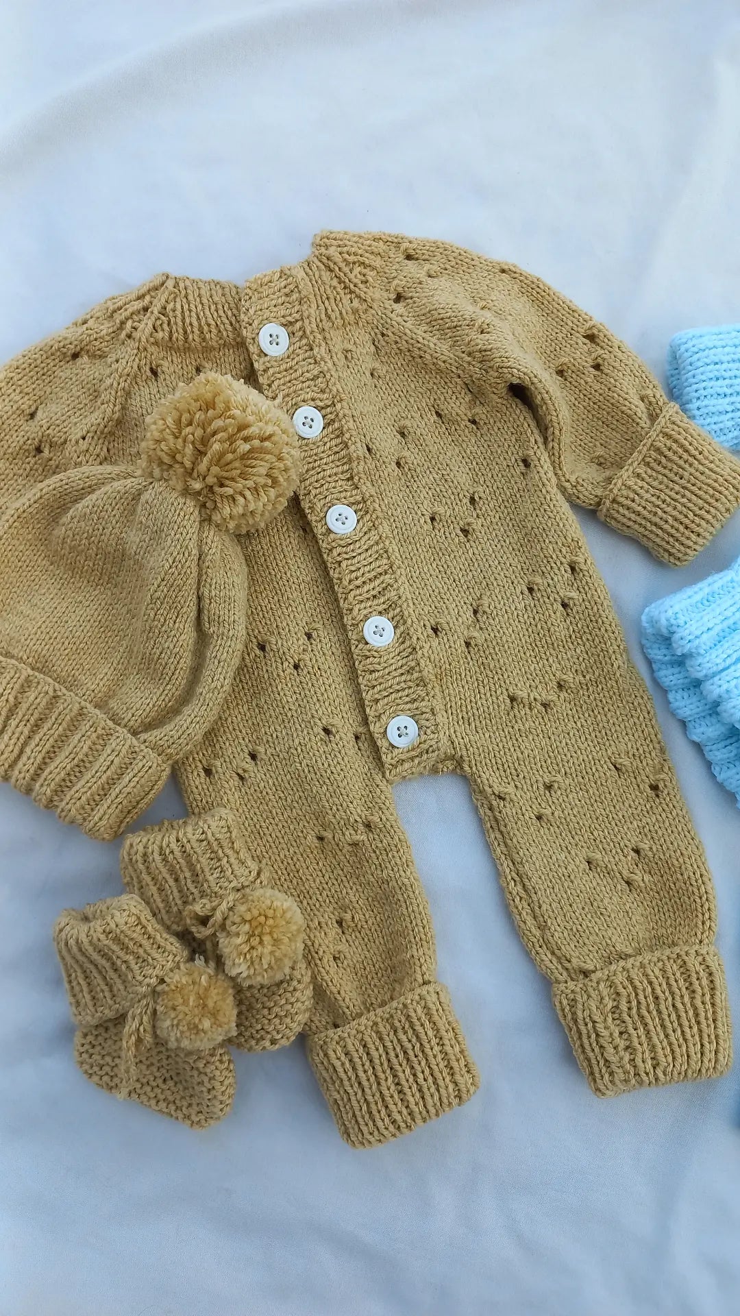 Eyelet romper set