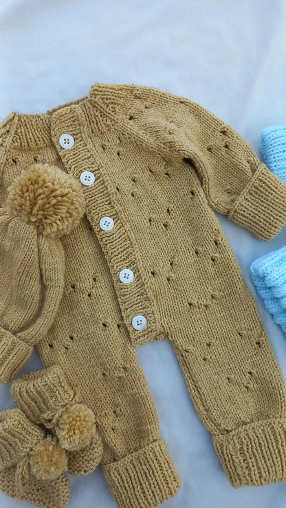 Eyelet romper set