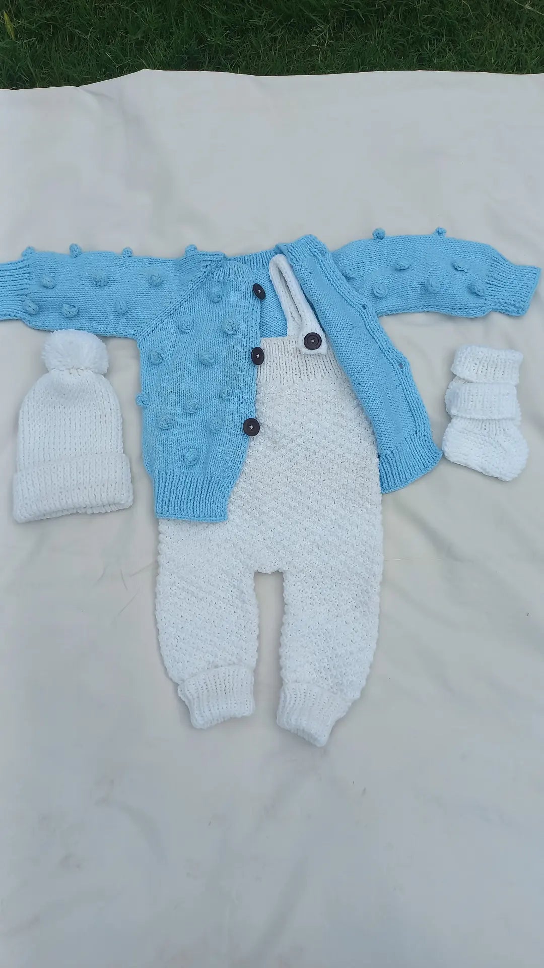 Bobble dungree set