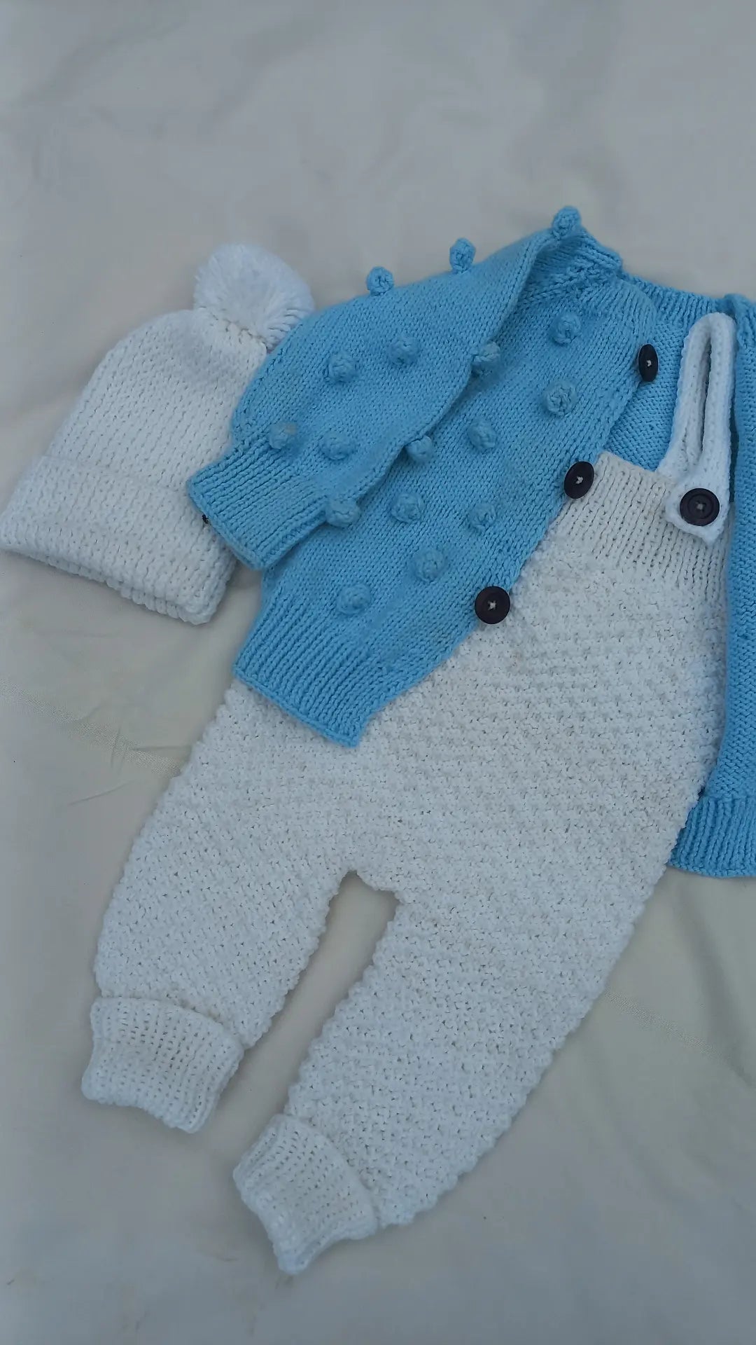 Bobble dungree set