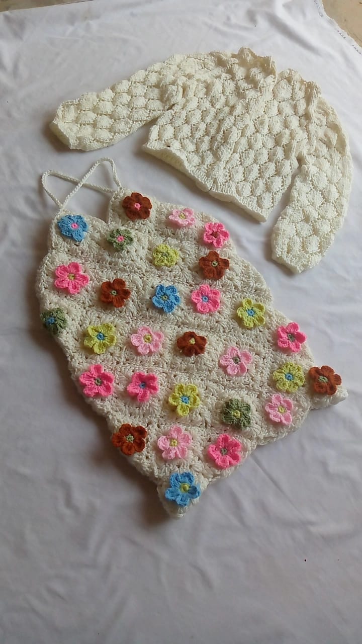 Embossed Top & cardigan set