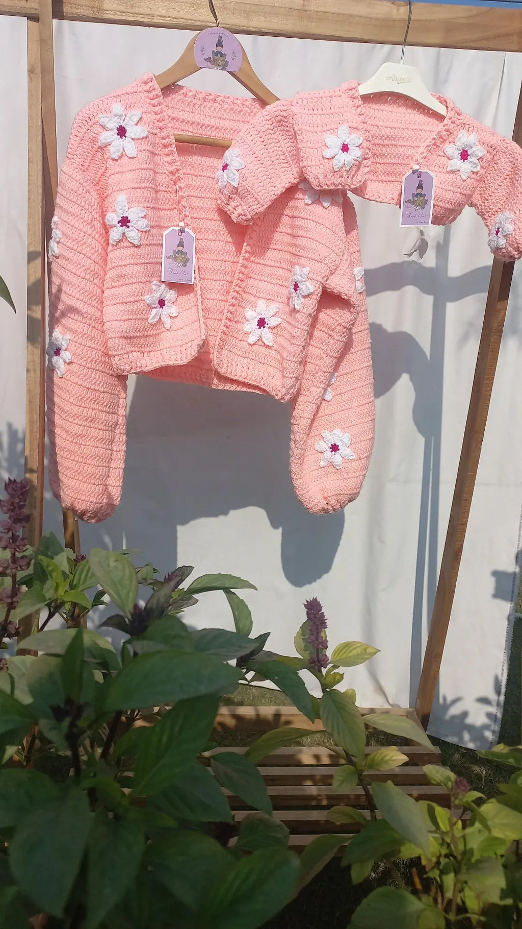 Peach Pointed Daisy Cardigan