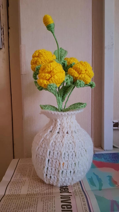 Crochet flower pots