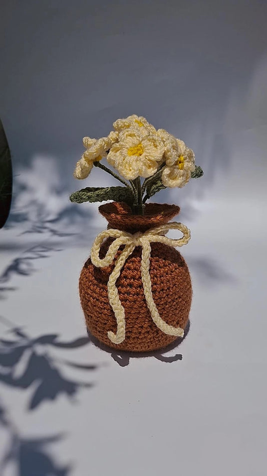 Crochet flower pots