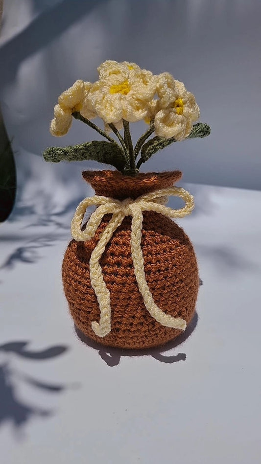 Crochet flower pots