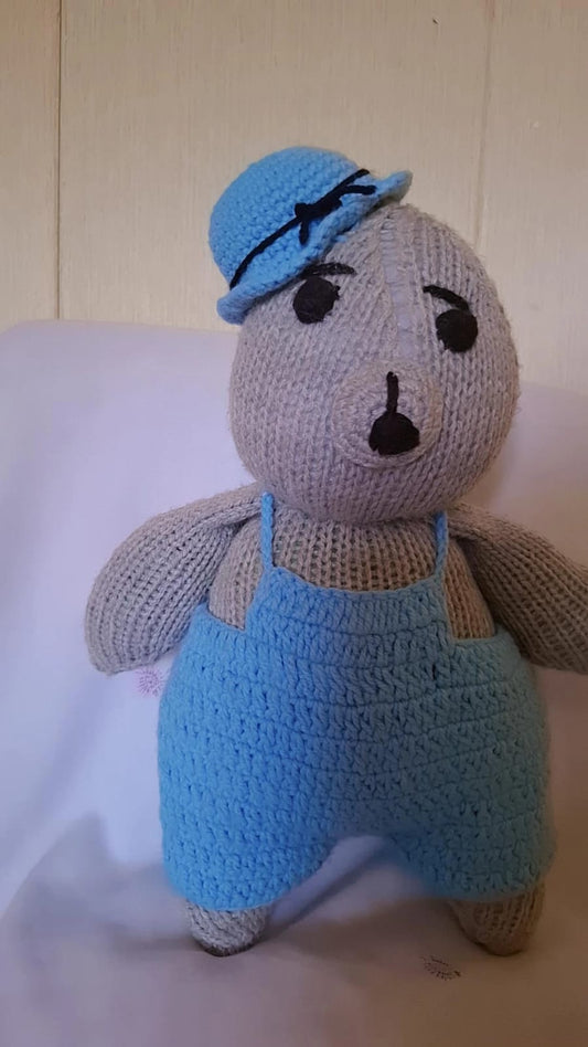 knitted Bear