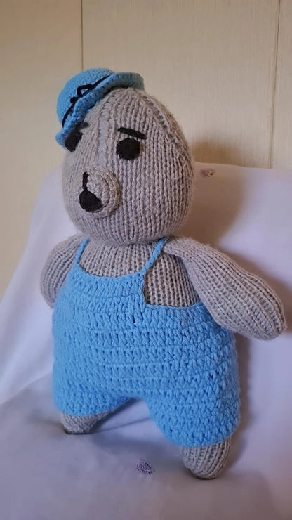 knitted Bear